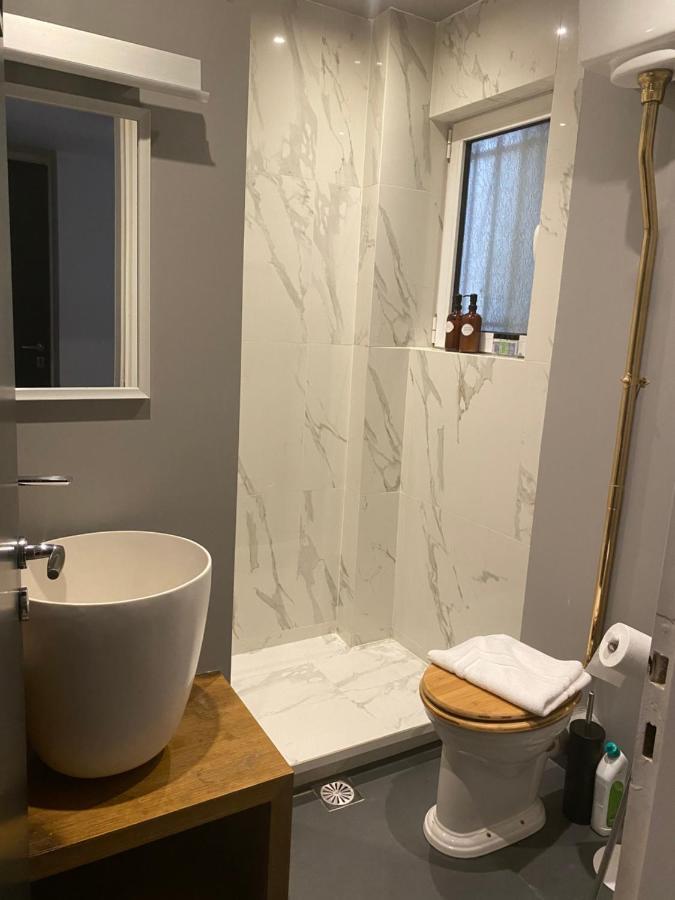 Apartment In Fancy Athenian Neighbourhood Экстерьер фото